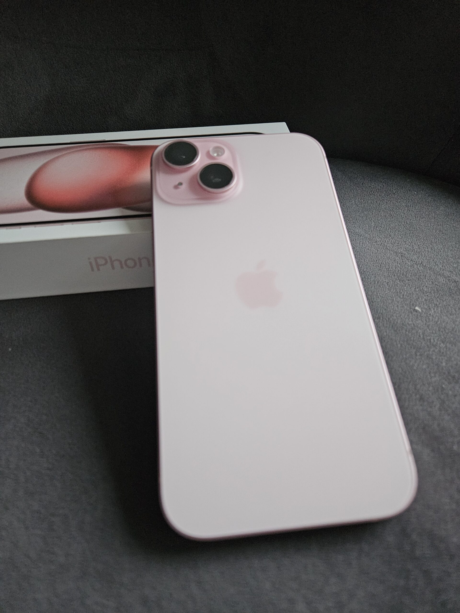 iPhone 15 Różowy 128 GB / JAK NOWY / Gwarancja