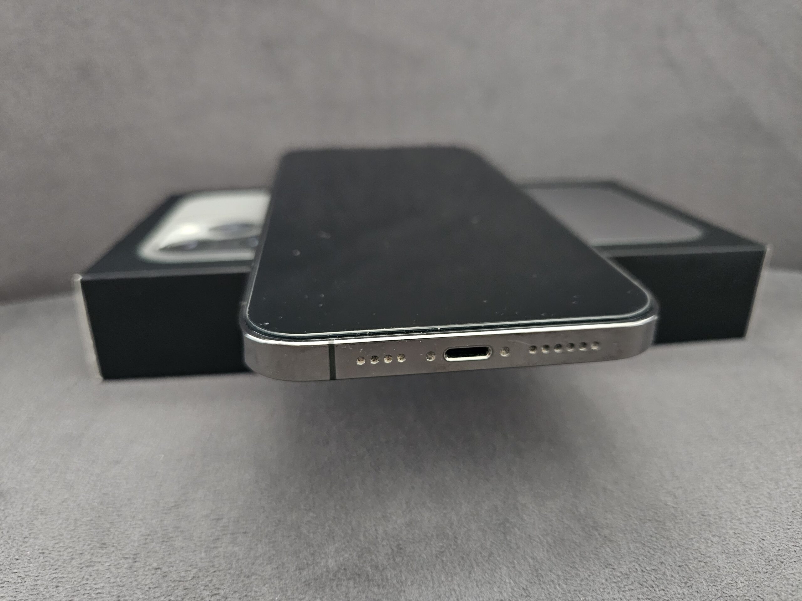 Apple iPhone 13 Pro Max / 256 GB / Graphite - obrazek 8