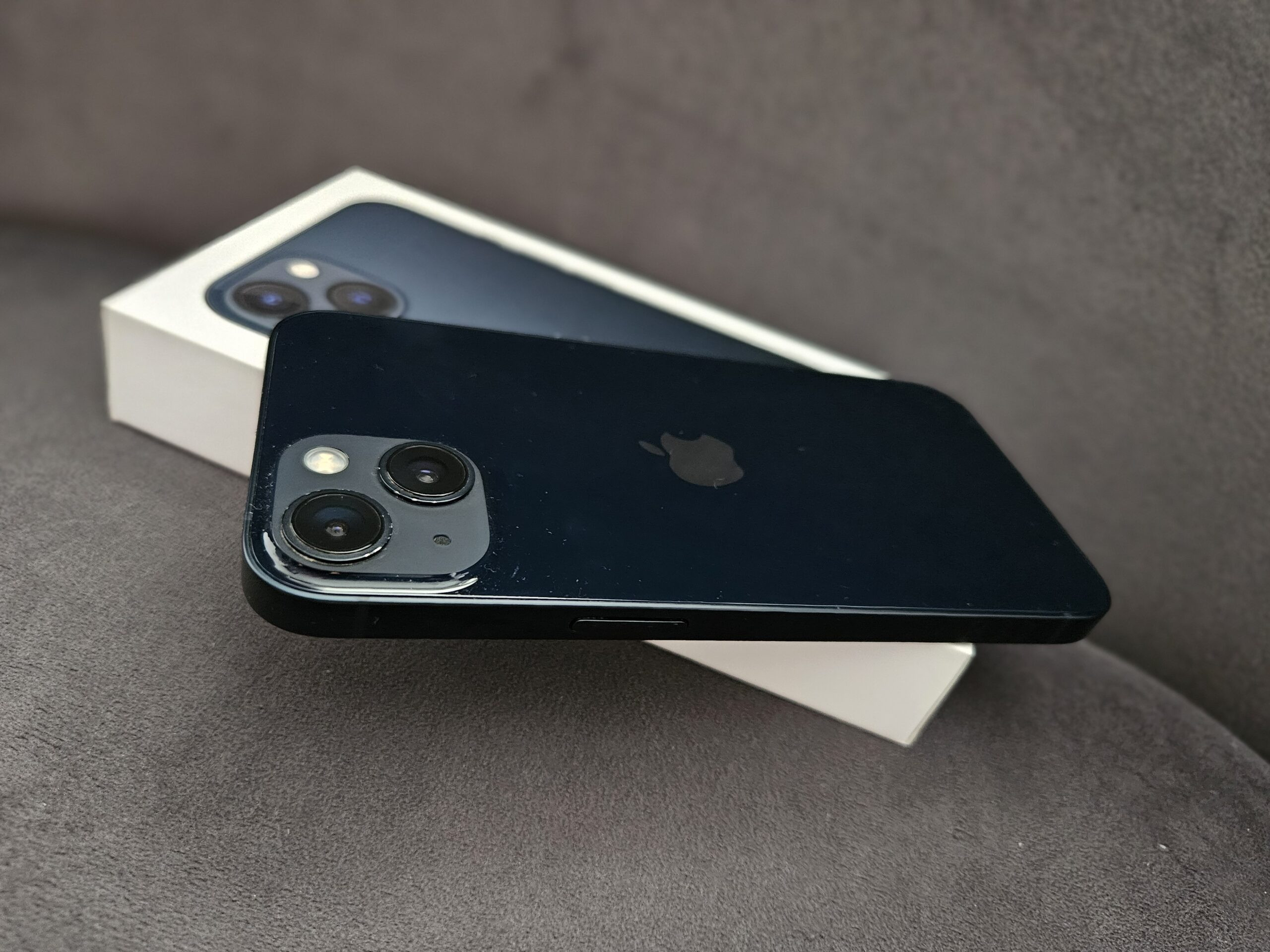 iPhone 13 Czarny / 128 GB / Gwarancja - obrazek 5