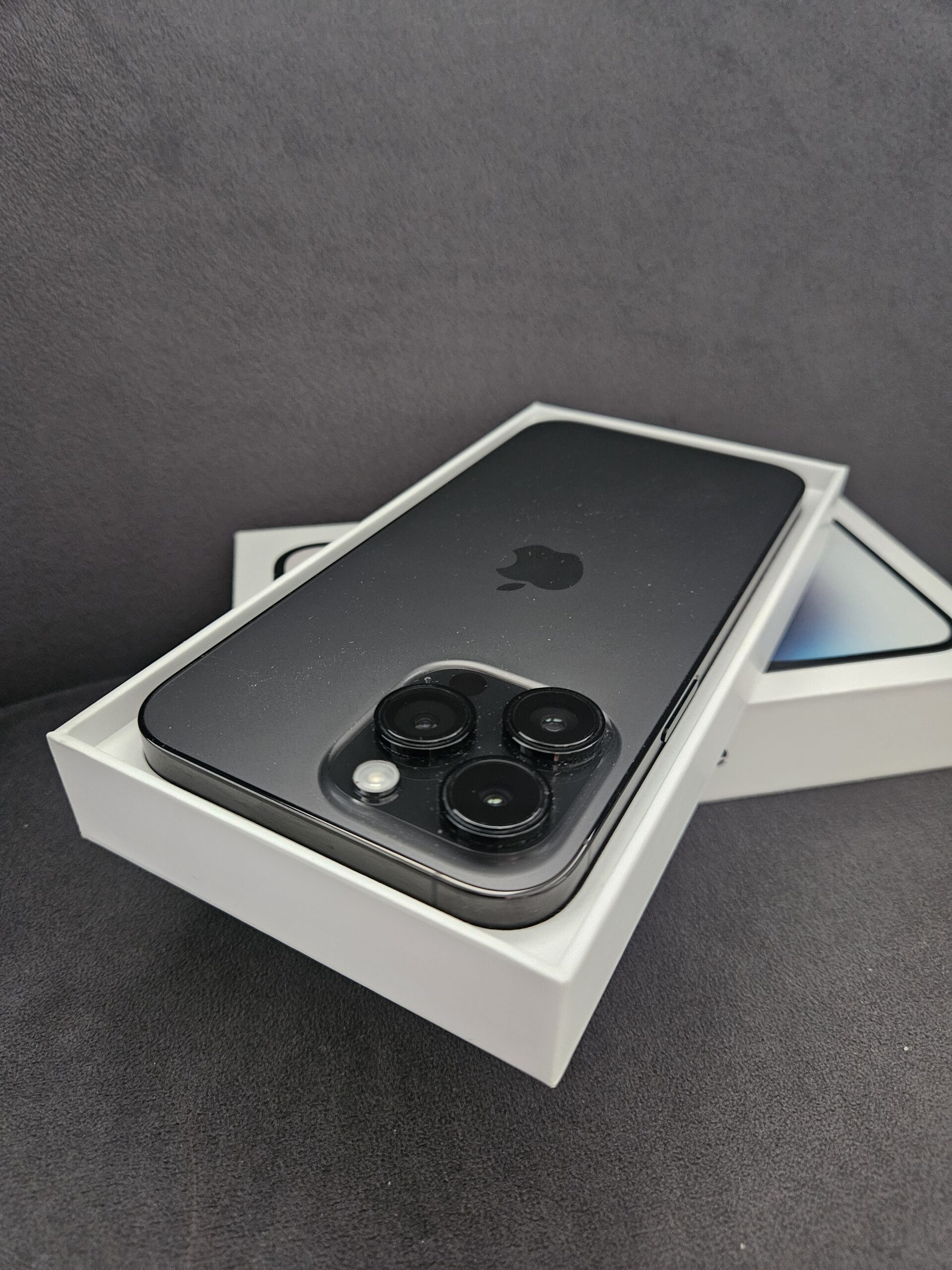 iPhone 14 Pro Max Czarny / 128 GB / Super Stan - obrazek 4