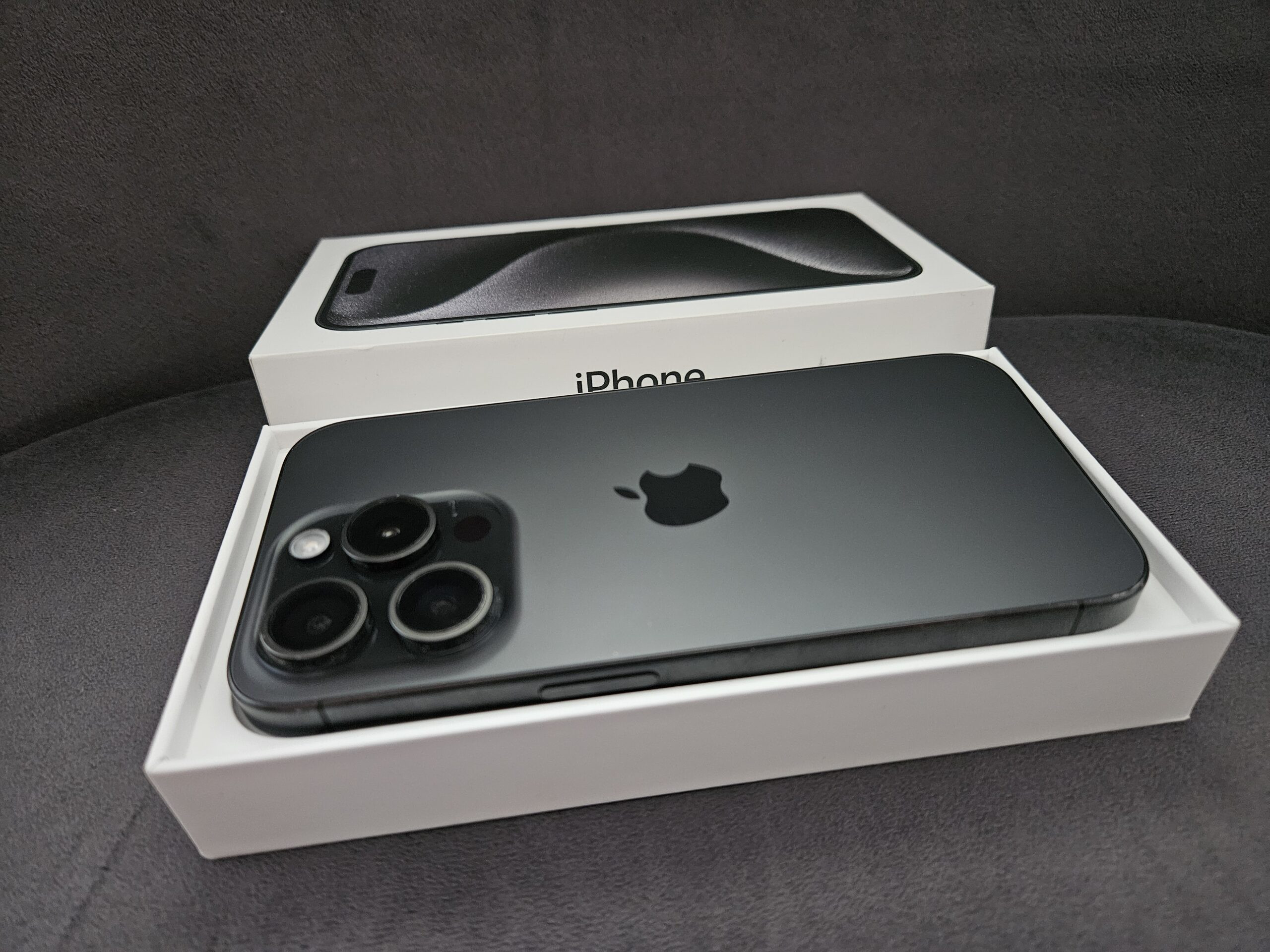 iPhone 15 PRO / 128 GB / Czarny Tytanowy / Gwarancja - obrazek 3
