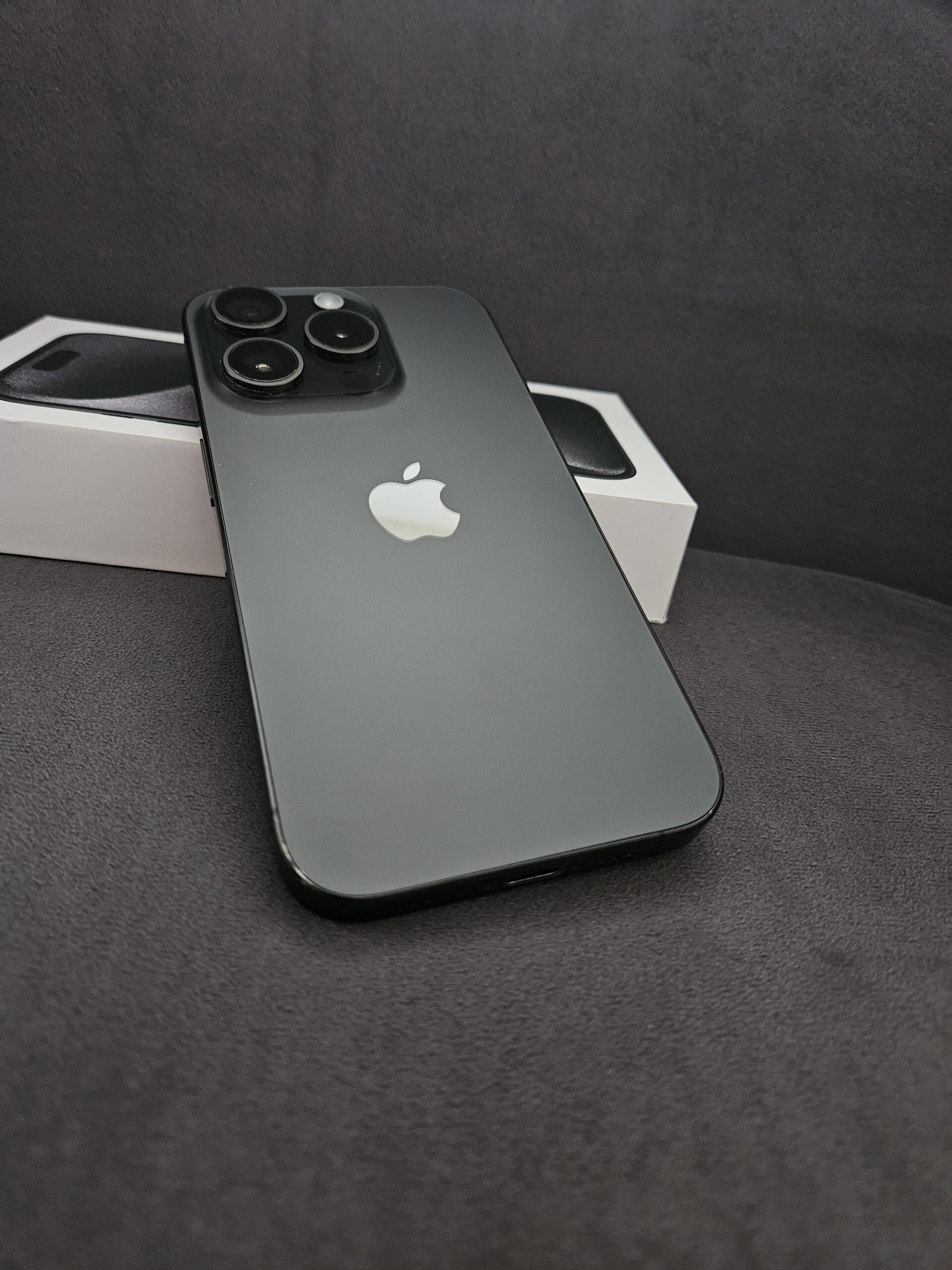 iPhone 15 PRO / 128 GB / Czarny Tytanowy / Gwarancja - obrazek 4