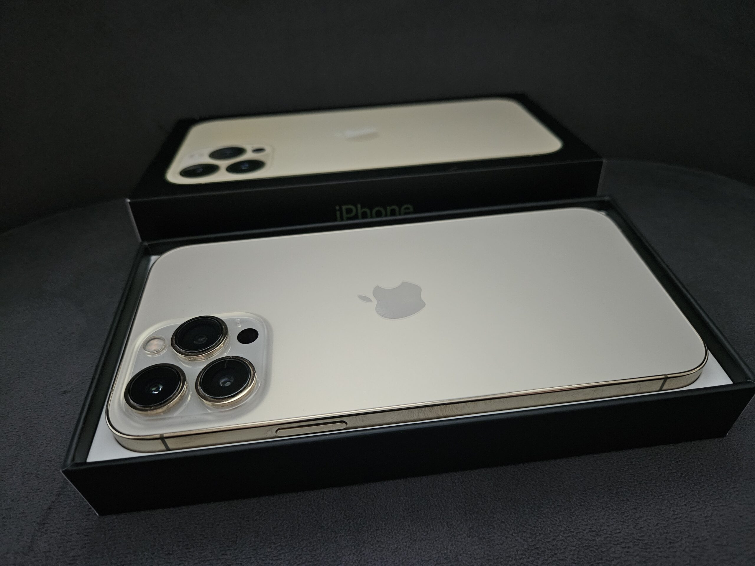 iPhone 13 Pro Max / 256 GB / Złoty / Gwarancja - obrazek 2