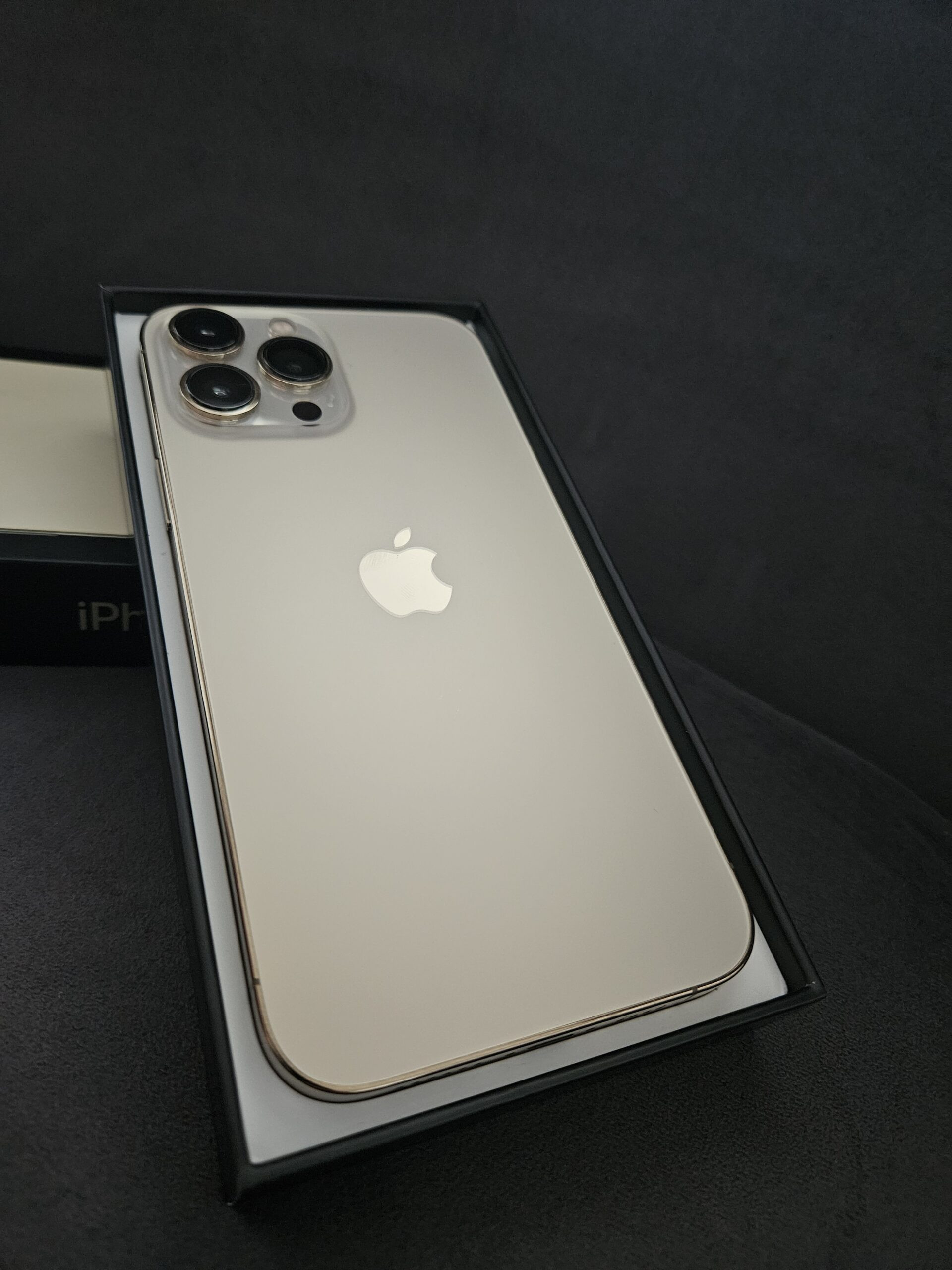 iPhone 13 Pro Max / 256 GB / Złoty / Gwarancja - obrazek 4